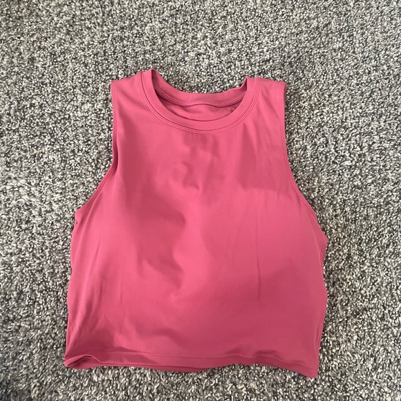 Women’s Sleeveless Workout Crop Top - Picture 1 of 2